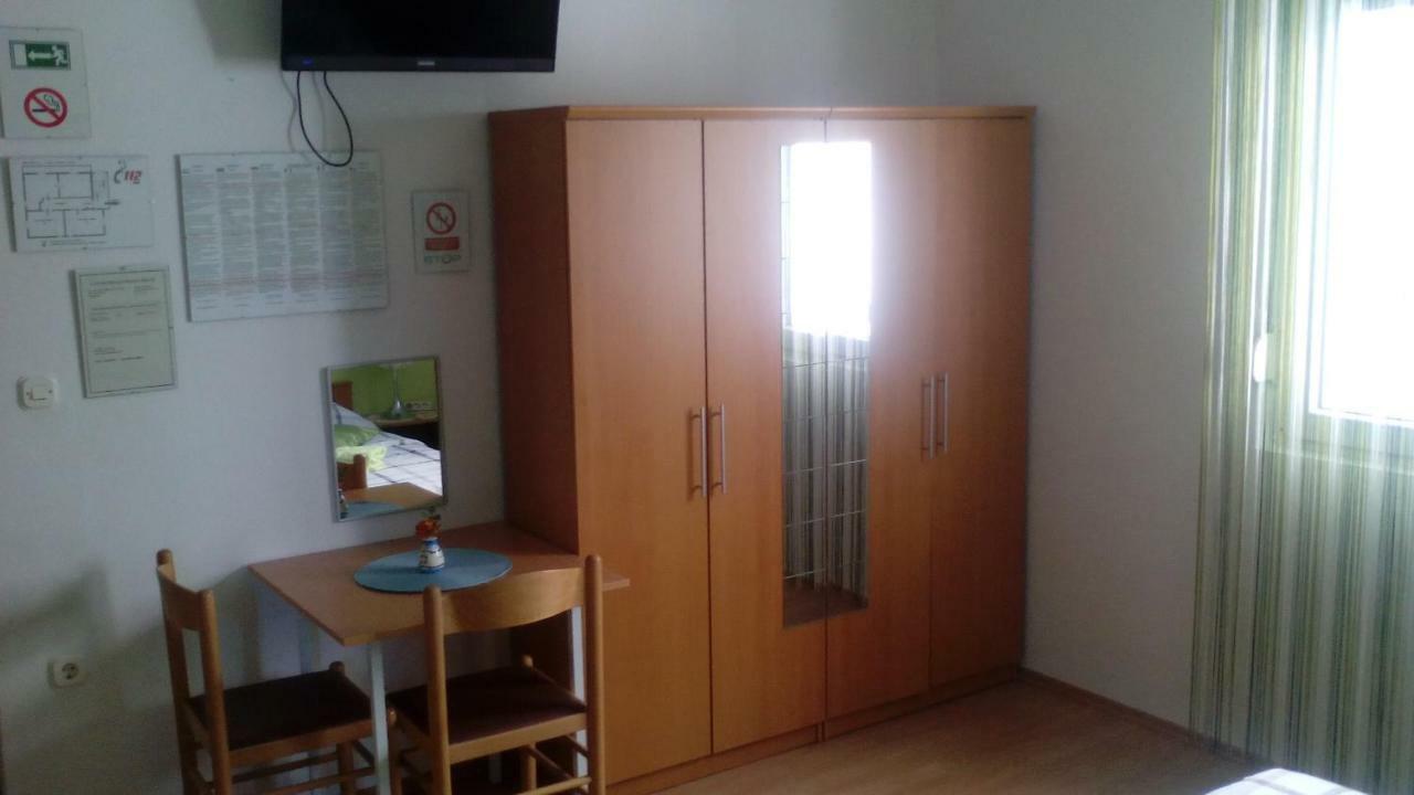 Guest House Ana Zadar Extérieur photo